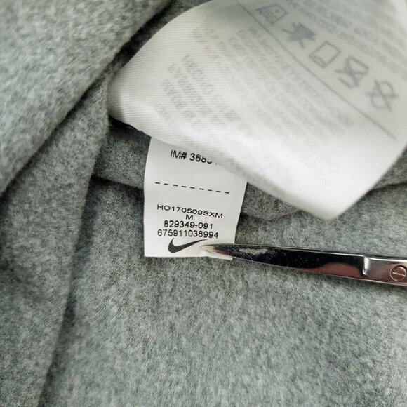 Nike Women's Dri Fit Size Medium Thumb Holes Long Sleeve Running Jacket NWOT - Picture 5 of 9